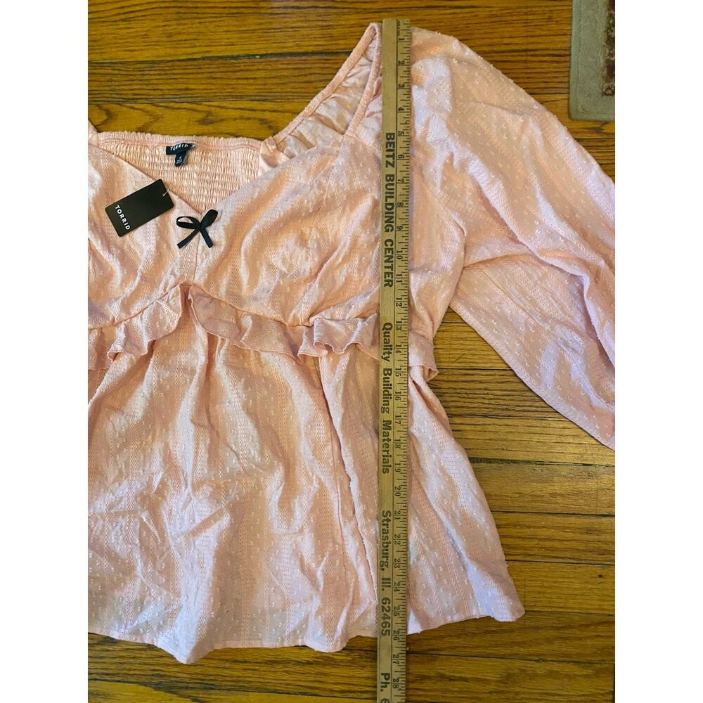 NWT Torrid Blouse Women’s Shirt Plus 4X $60 Peach - Picture 7 of 11